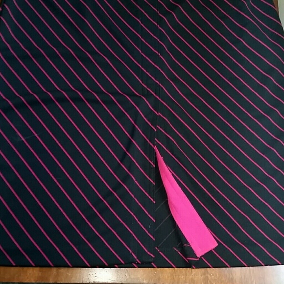 Express Dress - Picture 3 of 4